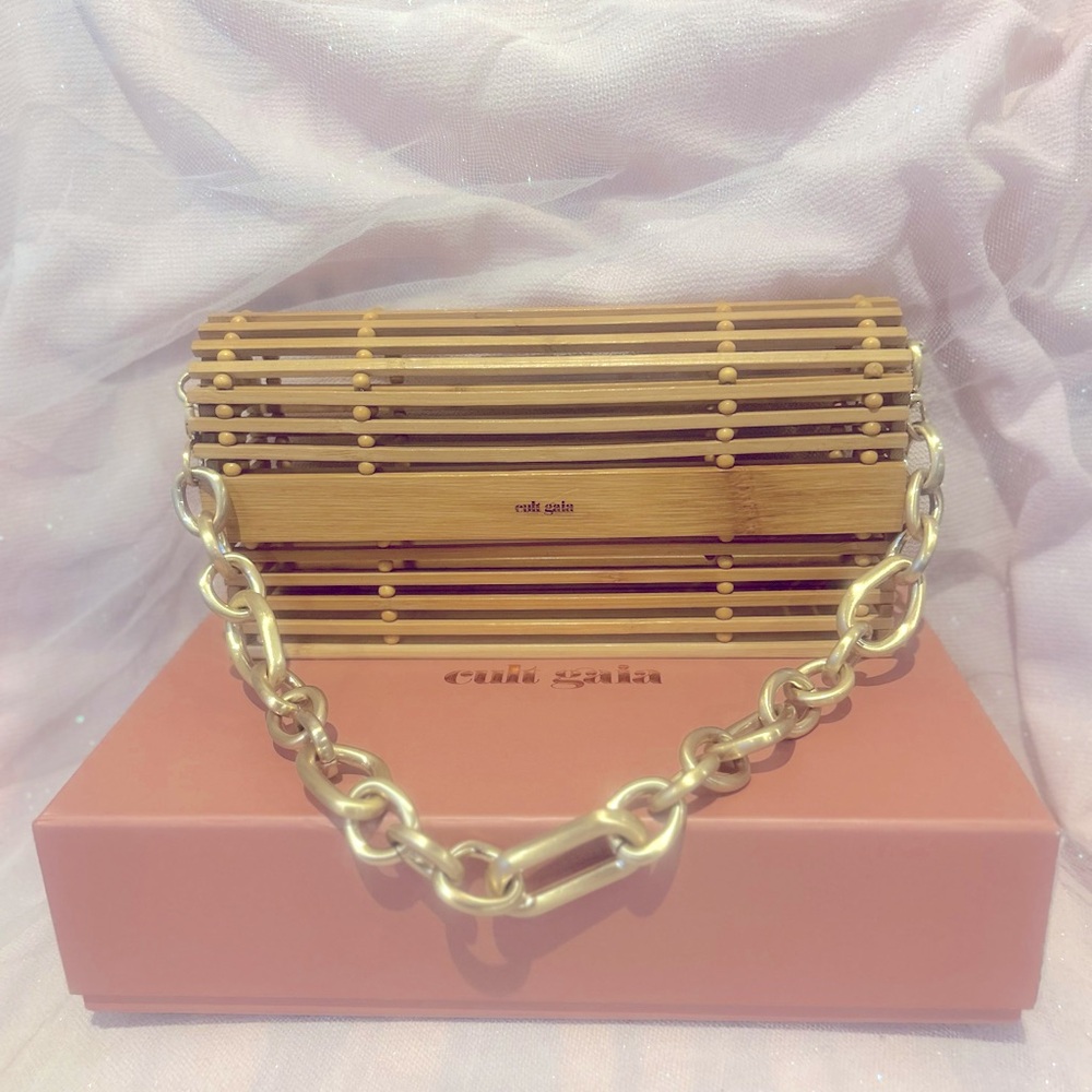 Cult Gaia Sylvia shoulder bag!